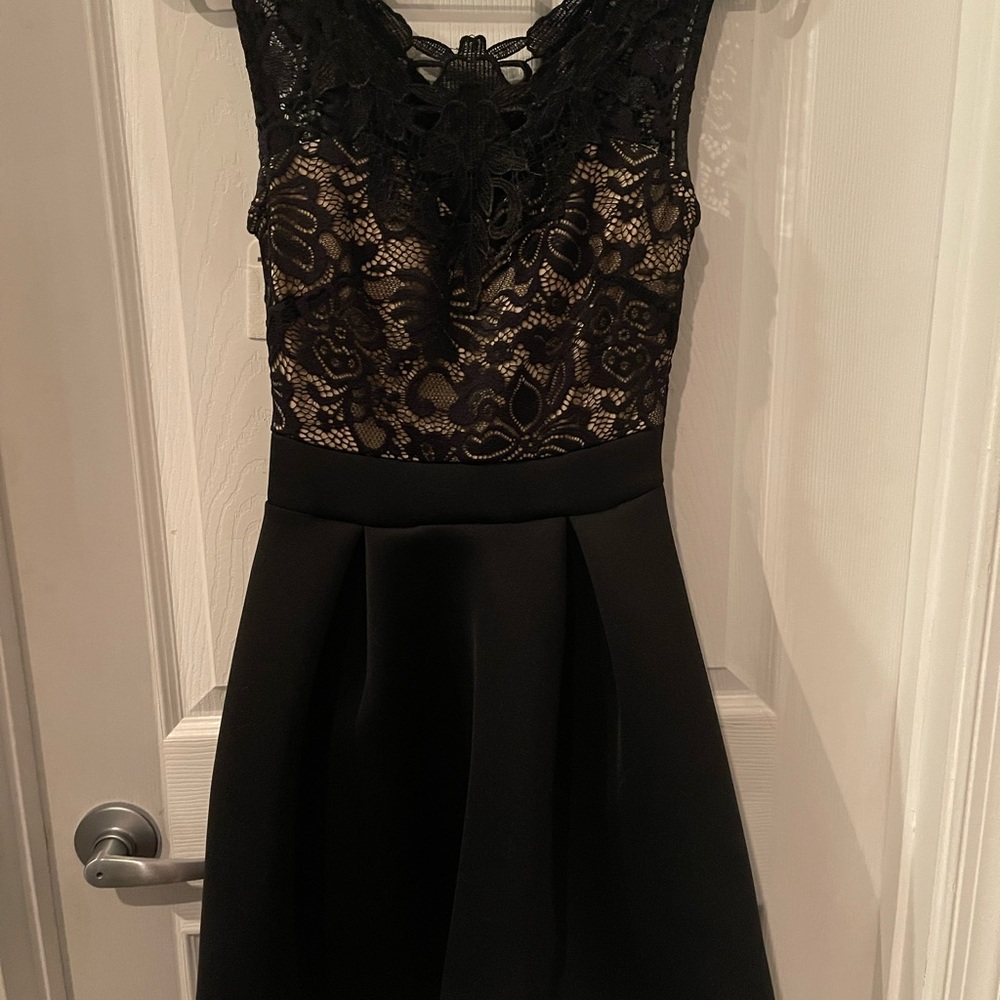 Elegant Black Lace Dress